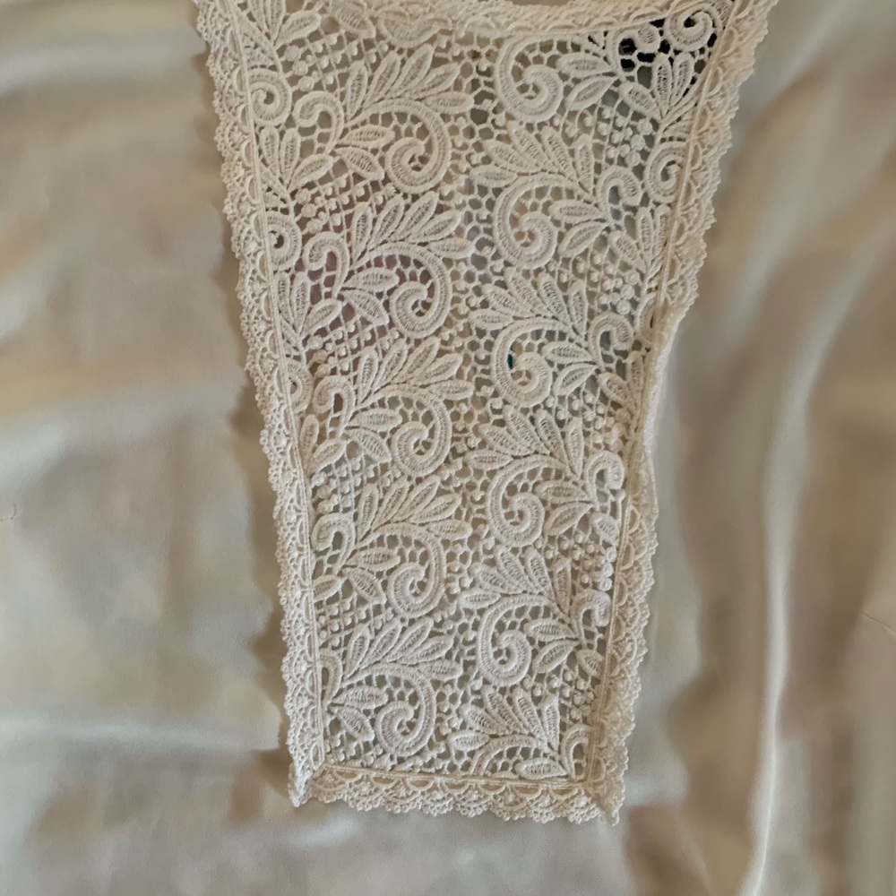 Express Blouse - Picture 2 of 3